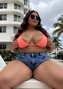 Alina Sorreno image 3 of 4
