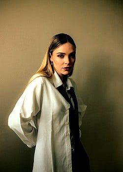 Alina Wurm image 4 of 4