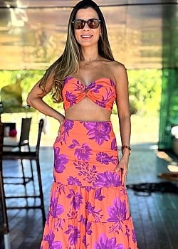 Aline Silva image 1 of 2