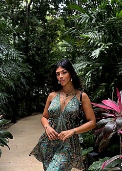 Aline Watanabe image 2 of 3