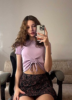 Alisa Vine image 3 of 4