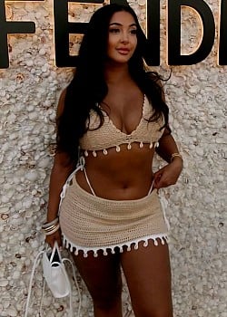 Alisha Simone image 2 of 4