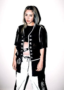 Alison Wonderland image 2 of 4