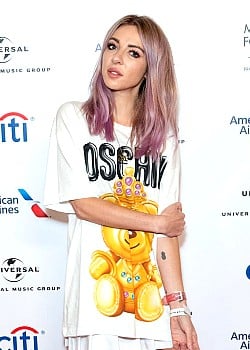 Alison Wonderland image 1 of 4