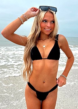 Alivia Garrett image 1 of 4