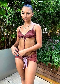 Alix Lapri image 2 of 3