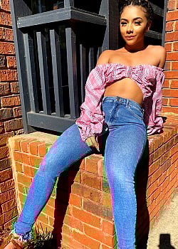 Alix Lapri image 3 of 3