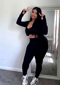 Aliyah Noelle image 3 of 4