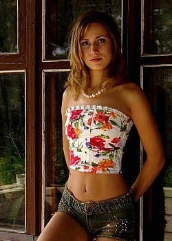 Alizeya A image 4 of 4