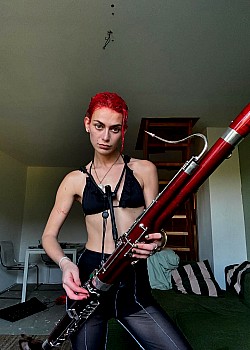 Alli Neumann image 2 of 2