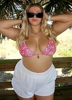 Allie Pacella image 2 of 4