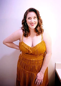 Allison Tolman image 3 of 4