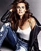 Allison Williams image 3 of 4