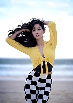 Alodia Gosiengfiao image 2 of 4