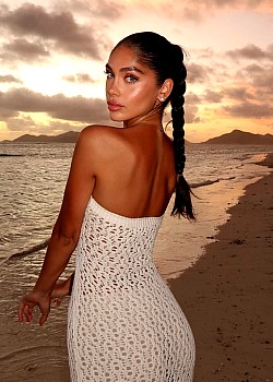 Alya Leyna image 2 of 4
