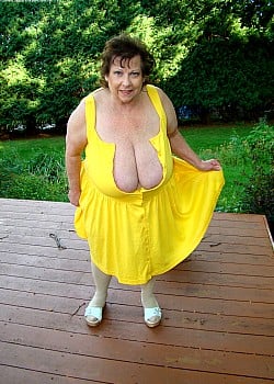 Alyee B image 1 of 2