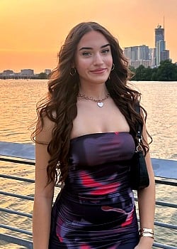 Alyssa Curry image 3 of 3