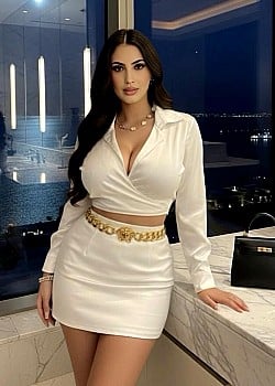 Alyssa Khanna image 2 of 4