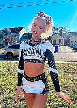 Alyssa Odd image 2 of 4