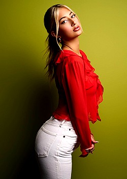 Alyssa Paranteau image 2 of 4