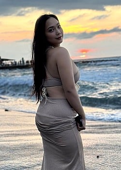 Alyzza Felix image 2 of 2