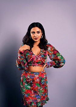 Amala Paul image 2 of 4