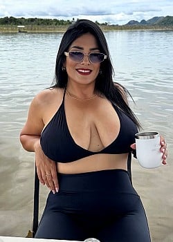 Amalia Davi image 2 of 2