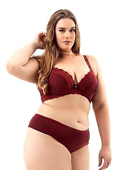 Amanda Brandao image 2 of 4