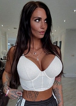 Amanda Doyle image 2 of 2