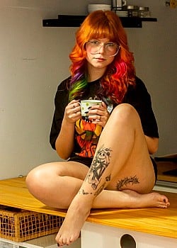 Amanda Foch image 1 of 1