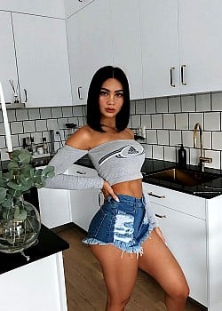 Amanda Khamkaew image 4 of 4