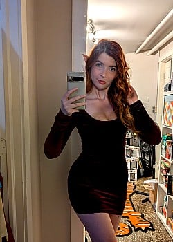 Amanda McKnight image 1 of 2