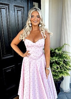 Amanda McMichael image 2 of 4