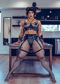 Amanda Powell image 4 of 4