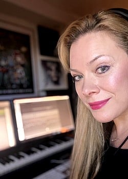 Amanda Somerville image 2 of 2