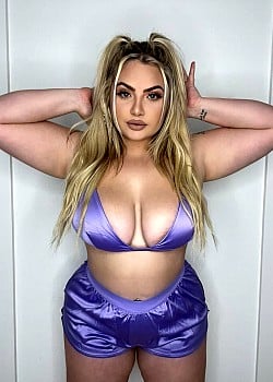 Amanda XO image 2 of 4