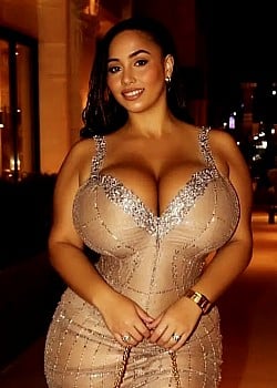 Amara Nyxe image 1 of 4