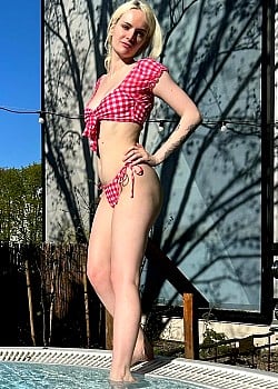 Amber Kawaii image 3 of 4