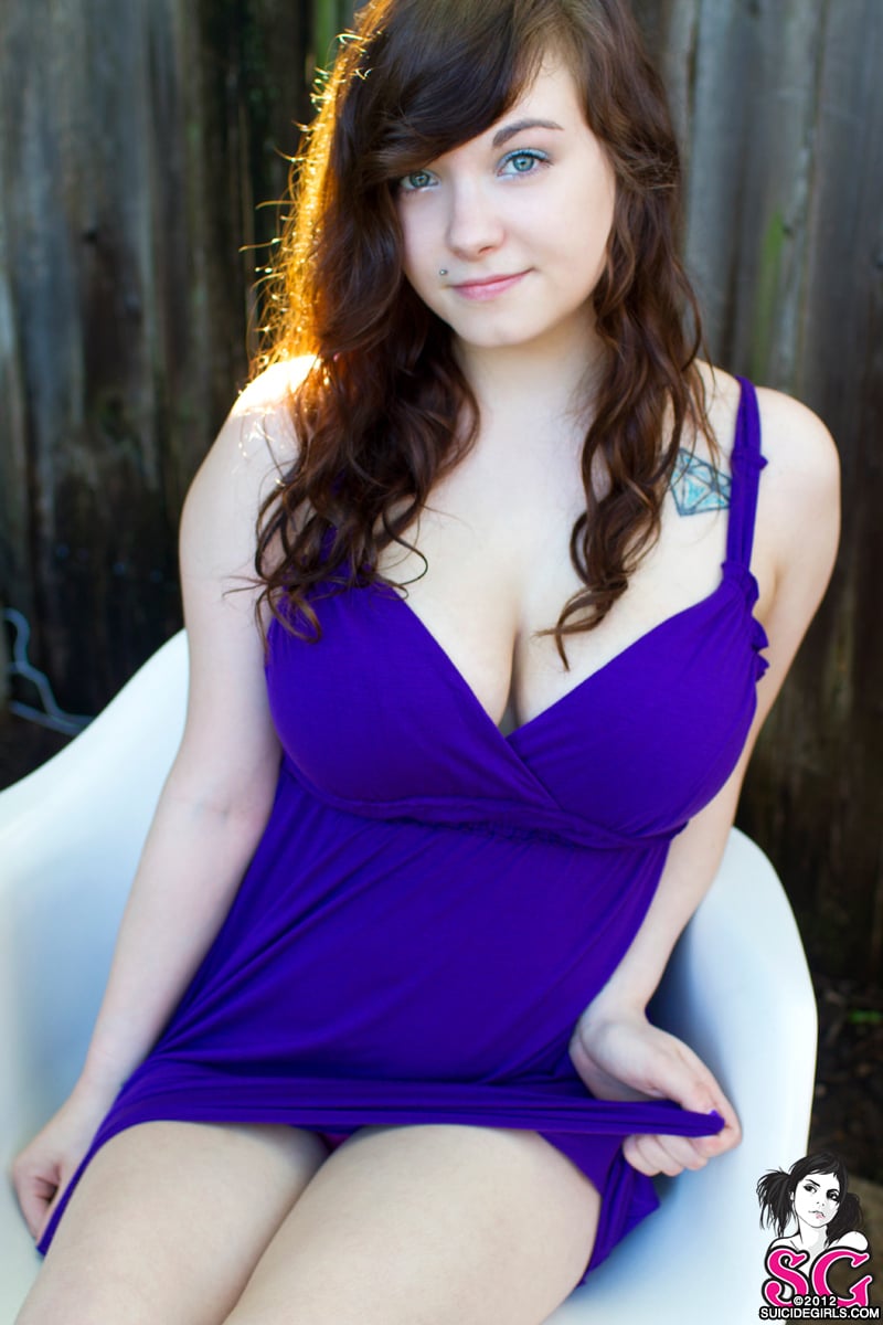 Amber Suicide - Free pics, galleries & more at Babepedia