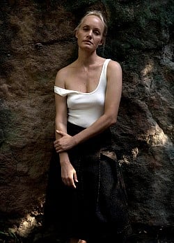 Amber Valletta image 1 of 4