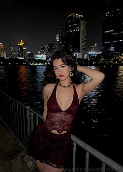 Ambre Dubois image 1 of 3