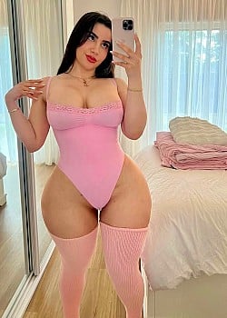 Amelia Curvy image 4 of 4