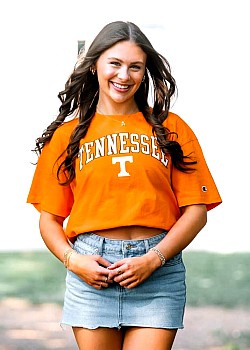 Amelia Larson image 2 of 3