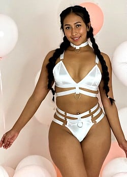 Amelya Mann image 2 of 3