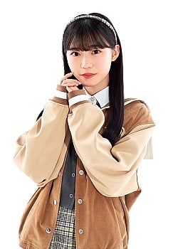 Ami Kanazawa image 2 of 2