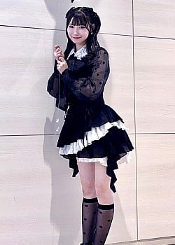 Ami Kurashima image 4 of 4