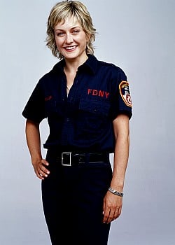 Amy Carlson image 2 of 4