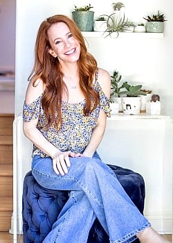 Amy Davidson image 3 of 4