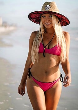 Amy Kennelly image 1 of 1