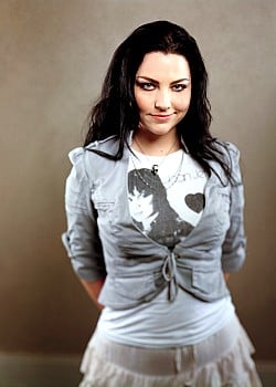 Amy Lee image 1 of 4